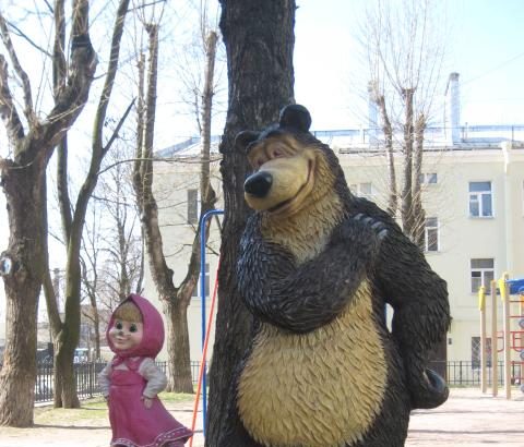 В Санкт-Петербурге планируют построить два новых моста через Неву: по ним пройдут новые магистрали, которые помогут решить проблему пробок. При этом один из мостов будет разводным, а другой — высокопролётным неразводным.