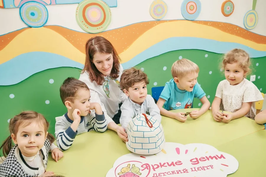 15 детских развивающих центров Петербурга: подготовка к школе 32 Конкурс в гимназии Петербурга — до 15 детей на место. Собрали 15 центров, где реально готовят: от 575₽ за занятие до полного дня с нейропсихологом. Адреса во всех районах, прозрачные цены, возврат 13% налога.