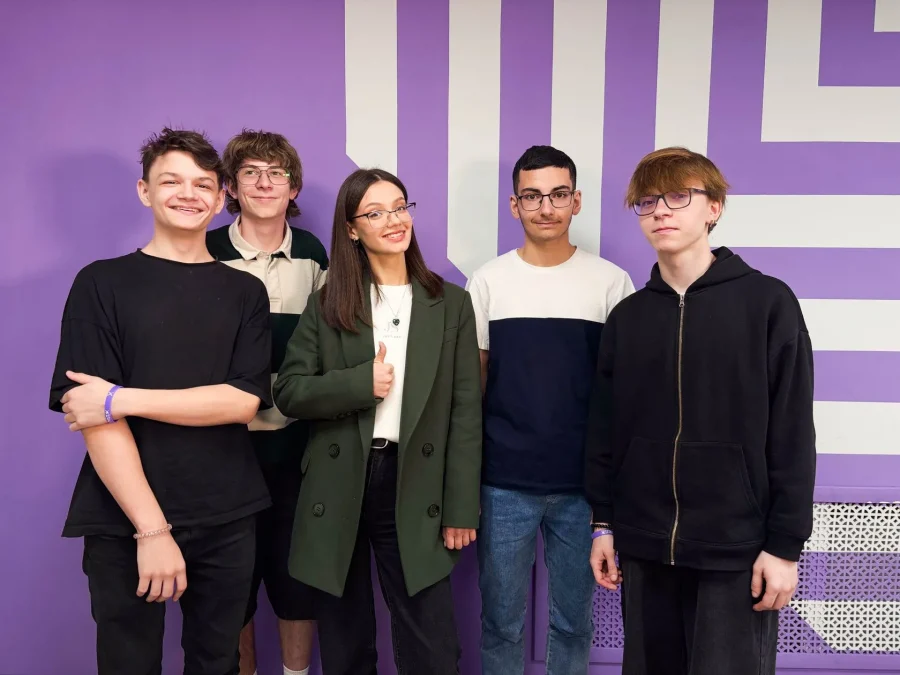 Лучшие частные школы Петербурга: ТОП-15 учебных заведений для вашего ребенка 45 Например, в школе Priviata внимание уделяется игровым подходам и развитию критического мышления и креативности. Лицей «Паскаль» и школа «Аксон» подчеркивают важность индивидуального подхода и всестороннего развития учеников. В школе «Деловая волна» сочетаются российские и британские образовательные стандарты, а «Тет-А-Тет» привлекает сильным акцентом на творчество и искусства. Эти и другие частные школы Петербурга обеспечивают высокий уровень обучения и подготовку к современной жизни.