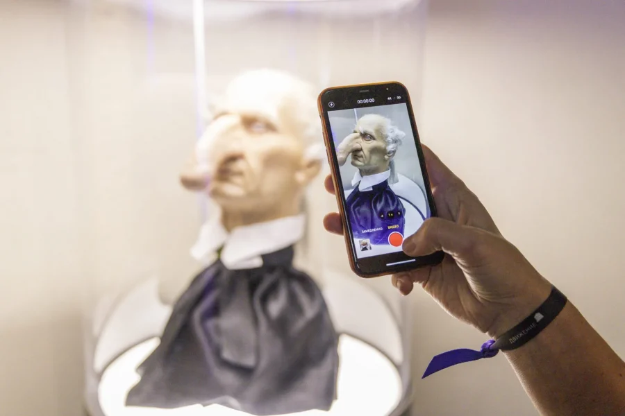 50 необычных музеев Петербурга интересных для взрослых и детей 71 Яркие граффити, автомобиль Элвиса Пресли, гигантский макет Петербурга, столетний парфюм, специи и кофе со всего света, оригинальные вещицы для любовных утех — и это далеко не все интересности из этих необычных музеев. Большой список всех занимательных музеев и выставок Петербурга, которые понравятся как гостям, так и жителям города.