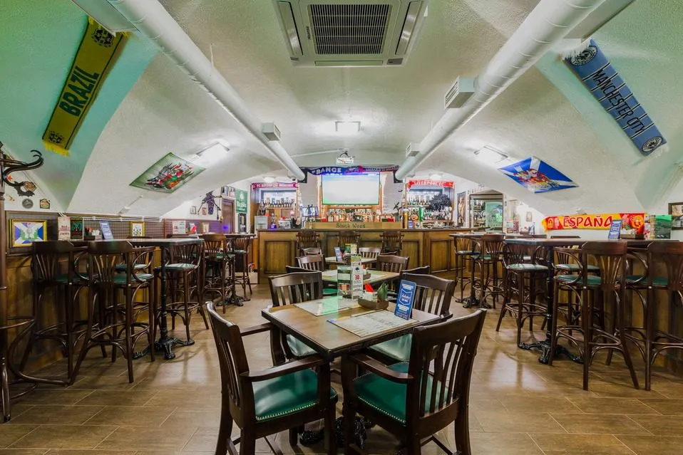 14 спортбаров Петербурга для просмотра футбола 47 Шотландский паб Blackwood в Санкт-Петербурге — трансляции футбола