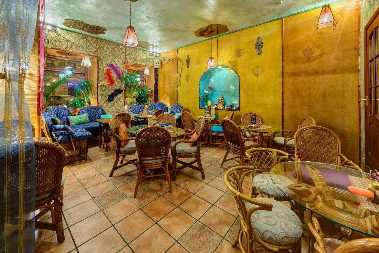 15 мест где вкуснее всего для веганов в Санкт-Петербурге 56 Вегетарианское кафе Кашмир в Санкт-Петербурге — индийская кухня