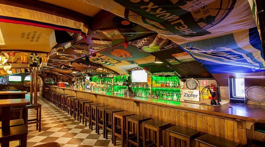 14 спортбаров Петербурга для просмотра футбола 45 Ирландский паб O'Hooligans в Санкт-Петербурге — трансляции английской премьер-лиги