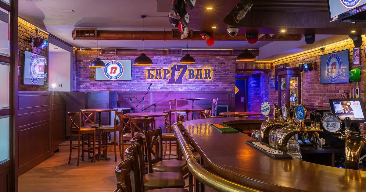 14 спортбаров Петербурга для просмотра футбола 46 Спорт-бар Бар 17 в Санкт-Петербурге — 17 экранов для трансляций