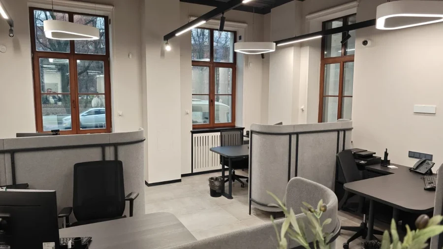 Азиатско-Тихоокеанский банк открыл свой первый офис в Петербурге 13 Азиатско-Тихоокеанский банк продолжает расширять географию своего присутствия. 9 декабря состоялось открытие первого офиса в городе Санкт-Петербурге. Это событие отмечает выход АТБ на один из ключевых финансовых рынков страны, где ранее банк не был представлен.