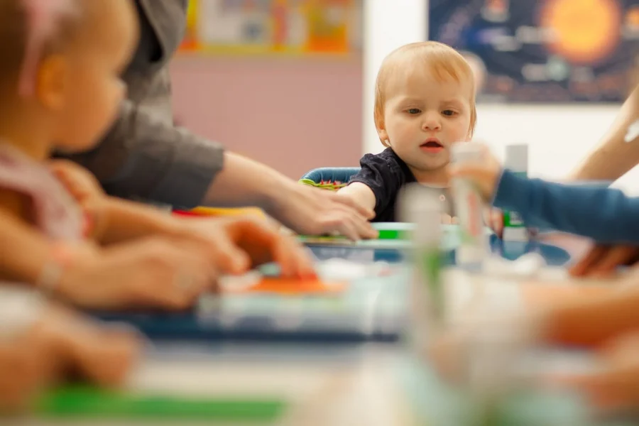 15 детских развивающих центров Петербурга: подготовка к школе 27 Конкурс в гимназии Петербурга — до 15 детей на место. Собрали 15 центров, где реально готовят: от 575₽ за занятие до полного дня с нейропсихологом. Адреса во всех районах, прозрачные цены, возврат 13% налога.