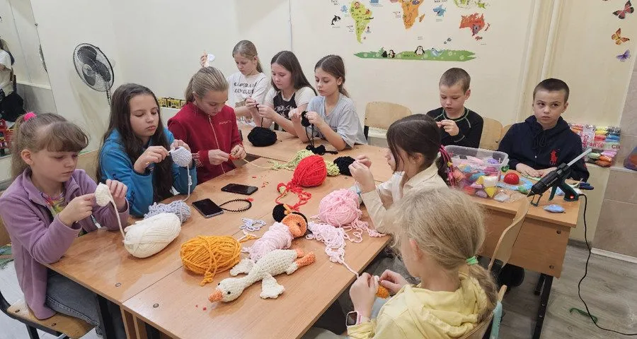 15 детских развивающих центров Петербурга: подготовка к школе 30 Конкурс в гимназии Петербурга — до 15 детей на место. Собрали 15 центров, где реально готовят: от 575₽ за занятие до полного дня с нейропсихологом. Адреса во всех районах, прозрачные цены, возврат 13% налога.