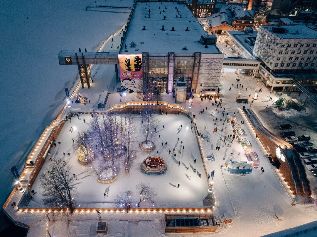 13 площадок для встречи Нового года 2026 в Петербурге 49 Севкабель Порт — каток у залива и фейерверк в новогоднюю ночь