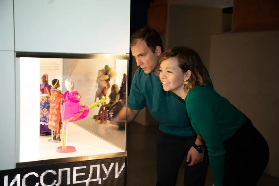 33 места для романтических свиданий в Санкт-Петербурге 38 Посмотреть на звезды, прогуляться по красивому парку или загадать желание у волшебного памятника – подборка мест для влюбленных. Куда отправиться в Санкт-Петербурге в места полные романтики с любимой девушкой/парнем.