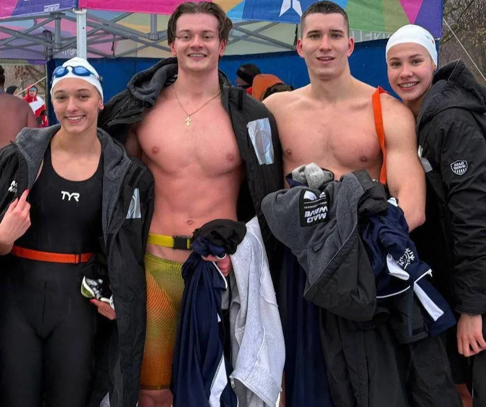 Петербургский пловец Андрей Калина стал главной звездой чемпионата России по плаванию среди лиц с поражением опорно-двигательного аппарата, завоевав сразу семь золотых наград. Спортсмен не просто подтвердил свое лидерство, но и обновил мировой рекорд, продемонстрировав выдающуюся форму на главном национальном старте сезона в Петербурге.