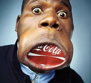 Петербуржец Альберт Османов попал в Книгу рекордов России, открыв рот на 8,35 см. Необычное достижение зафиксировано официально.