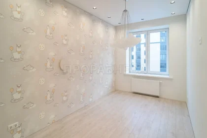 10 компаний ремонта квартир в Петербурге с ценами от 2 100 до 13 800 ₽/м², реальными сроками и гарантией в договоре — без рекламных обещаний.
